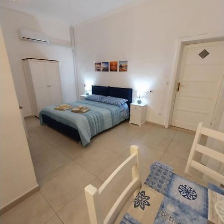 On The Road Bed & Breakfast Telti Exterior photo